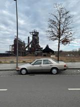 Mercedes-Benz W124 E230 in Rauchsilber  O... - gebrauchte Mercedes-Benz E 230 aus dem Jahr 1990