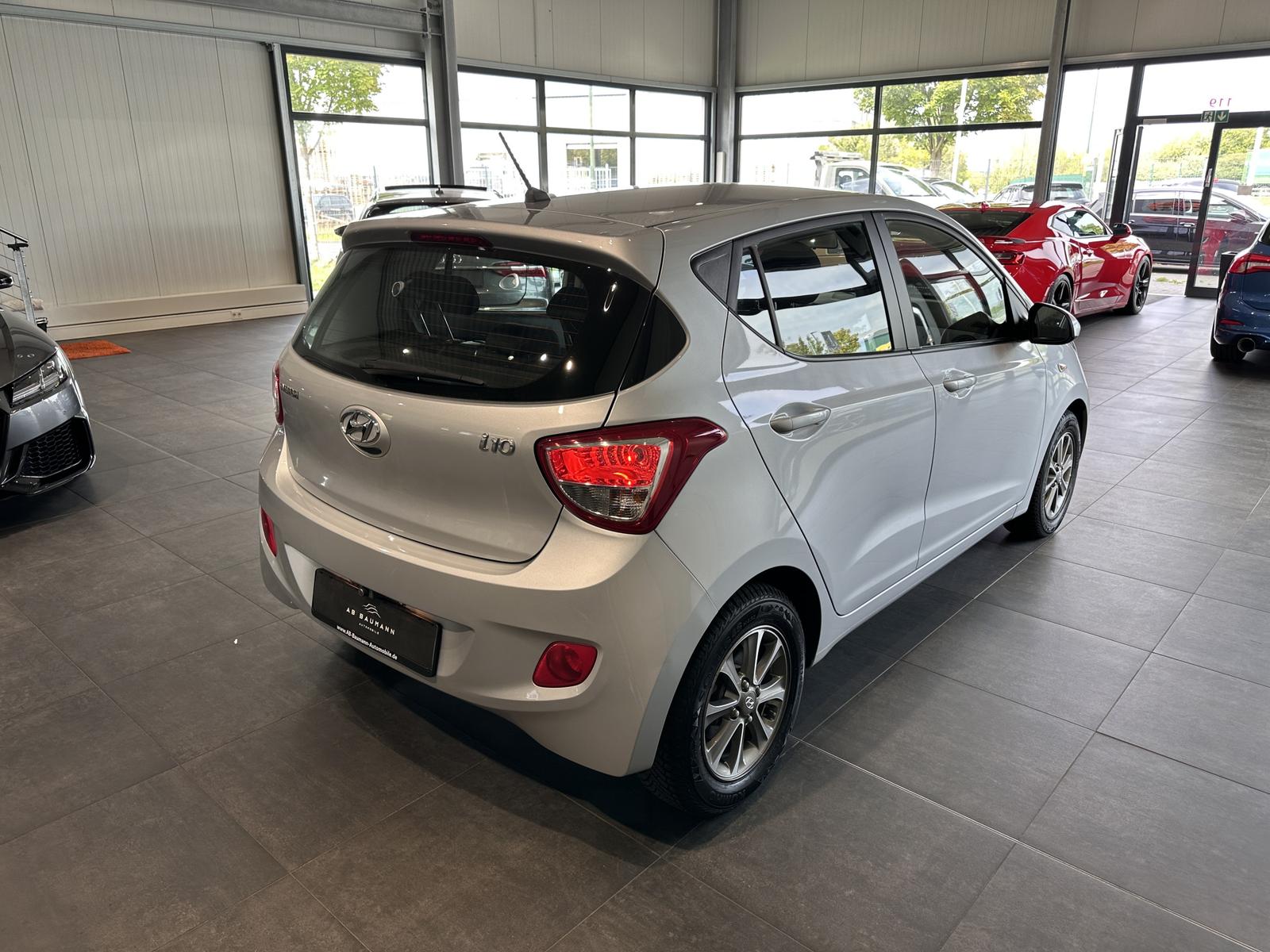 Hyundai i10 FIFA World Cup Edition *SHZ, LENKRADHZ.*
