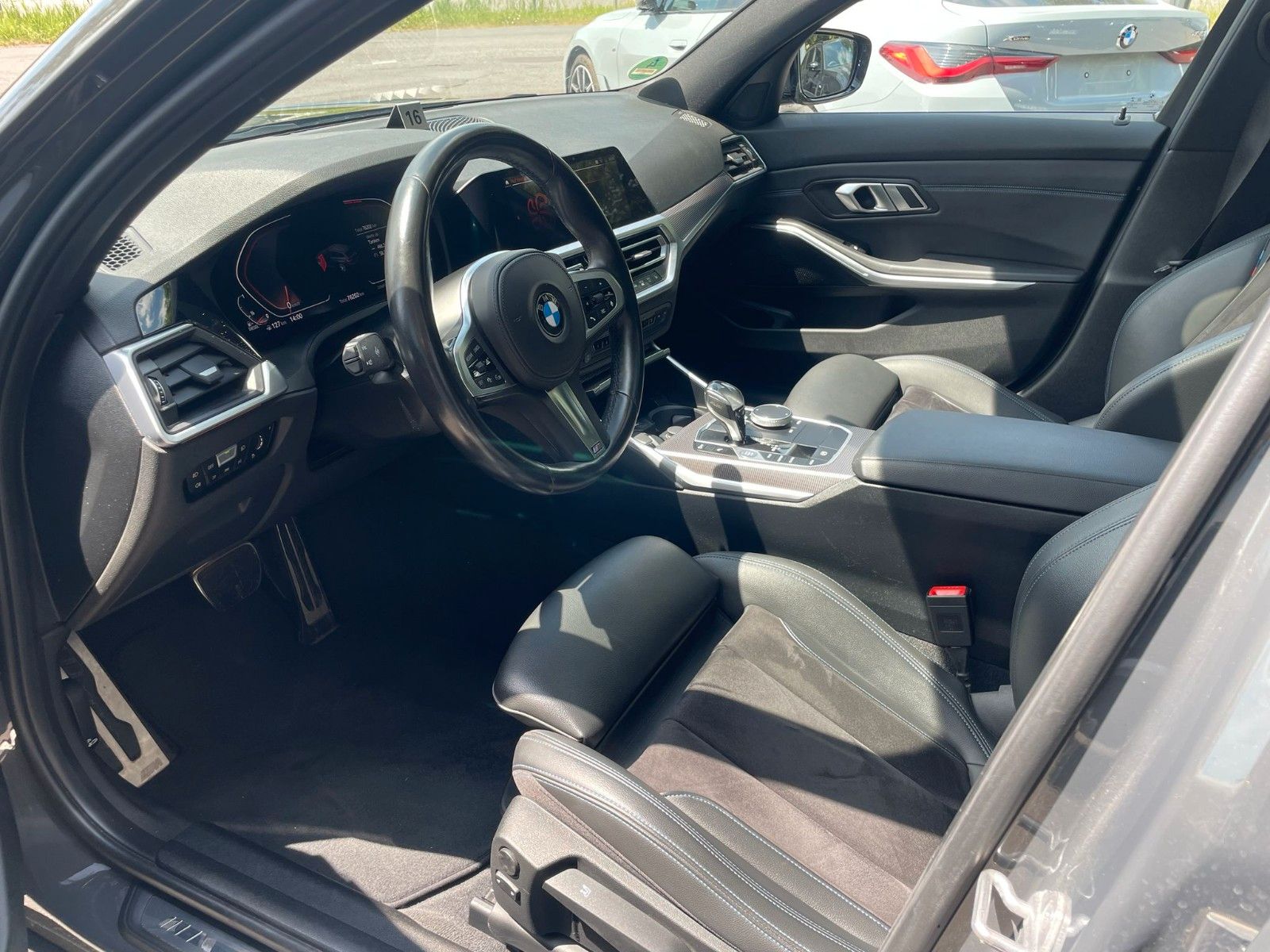 BMW 320d M-Sport Pro LED Navi RFK Pano "19" - TOP foto 12