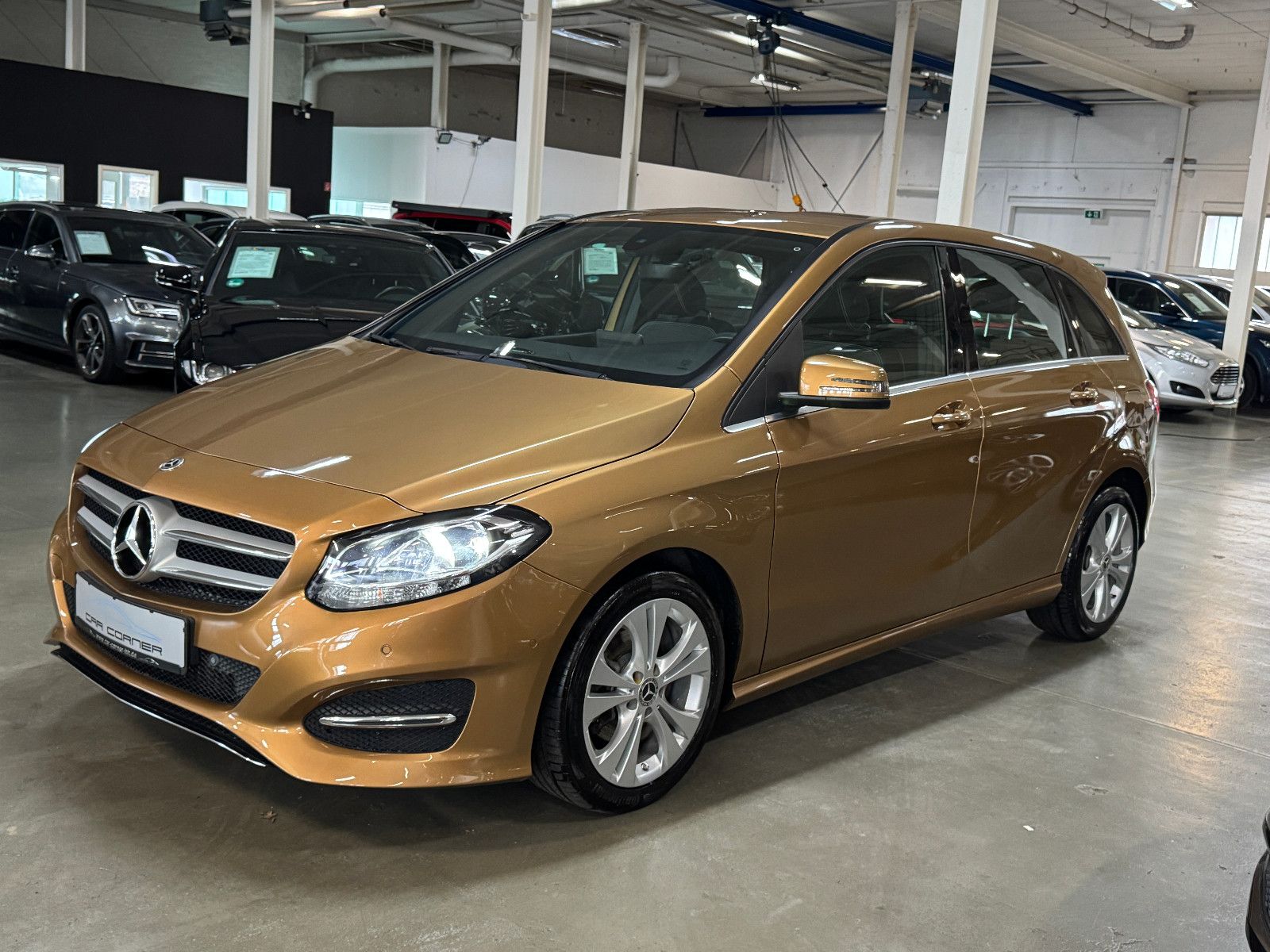 Fahrzeugabbildung Mercedes-Benz B 180 7G-DCT URBAN SPORTPAKET NAVI LED KAMERA 2H