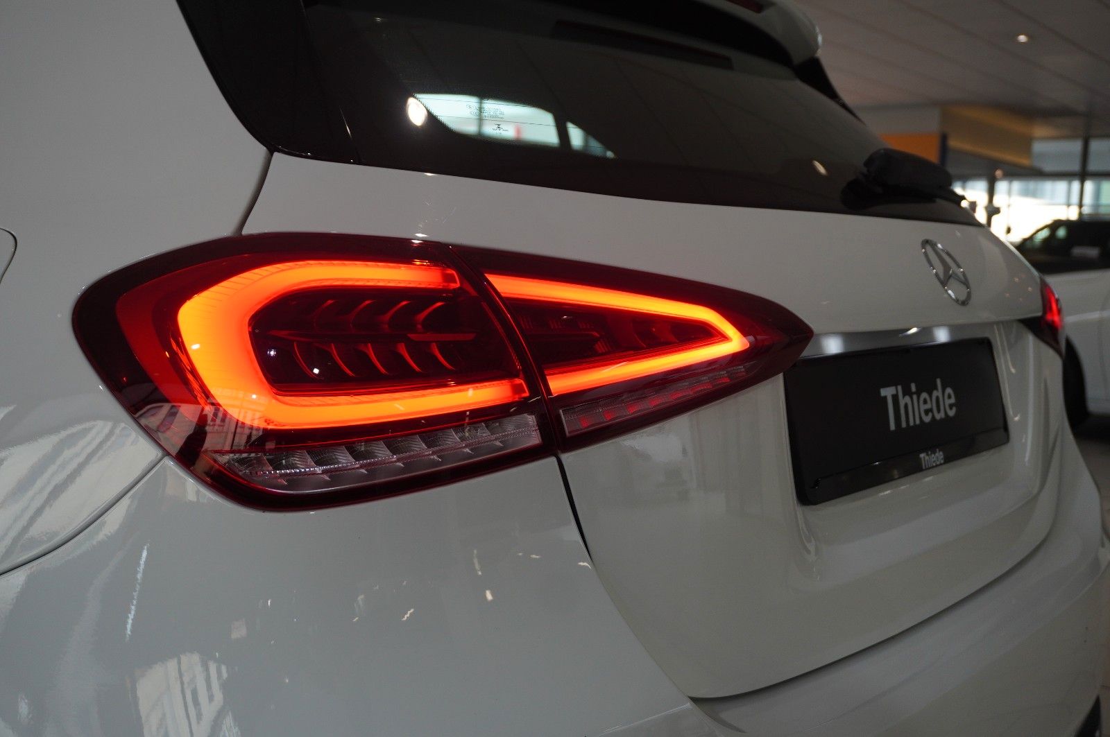 Fahrzeugabbildung Mercedes-Benz A 180 LIM. PROGRESSIVE NAVI/LED/VIRTU./SHZ/PDC