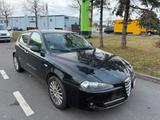 Alfa Romeo 147 8 ALU - Alfa Romeo 147: 5 Türen