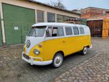 Volkswagen T1 Made in Germany - Volkswagen T1 aus 1966 mit Benzin-Antrieb: Kleinbus
