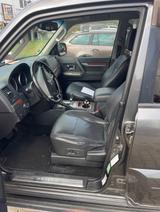 Mitsubishi Pajero 3,2 DI-D 4WD Instyle Automatik Instyle - Mitsubishi Pajero von privat