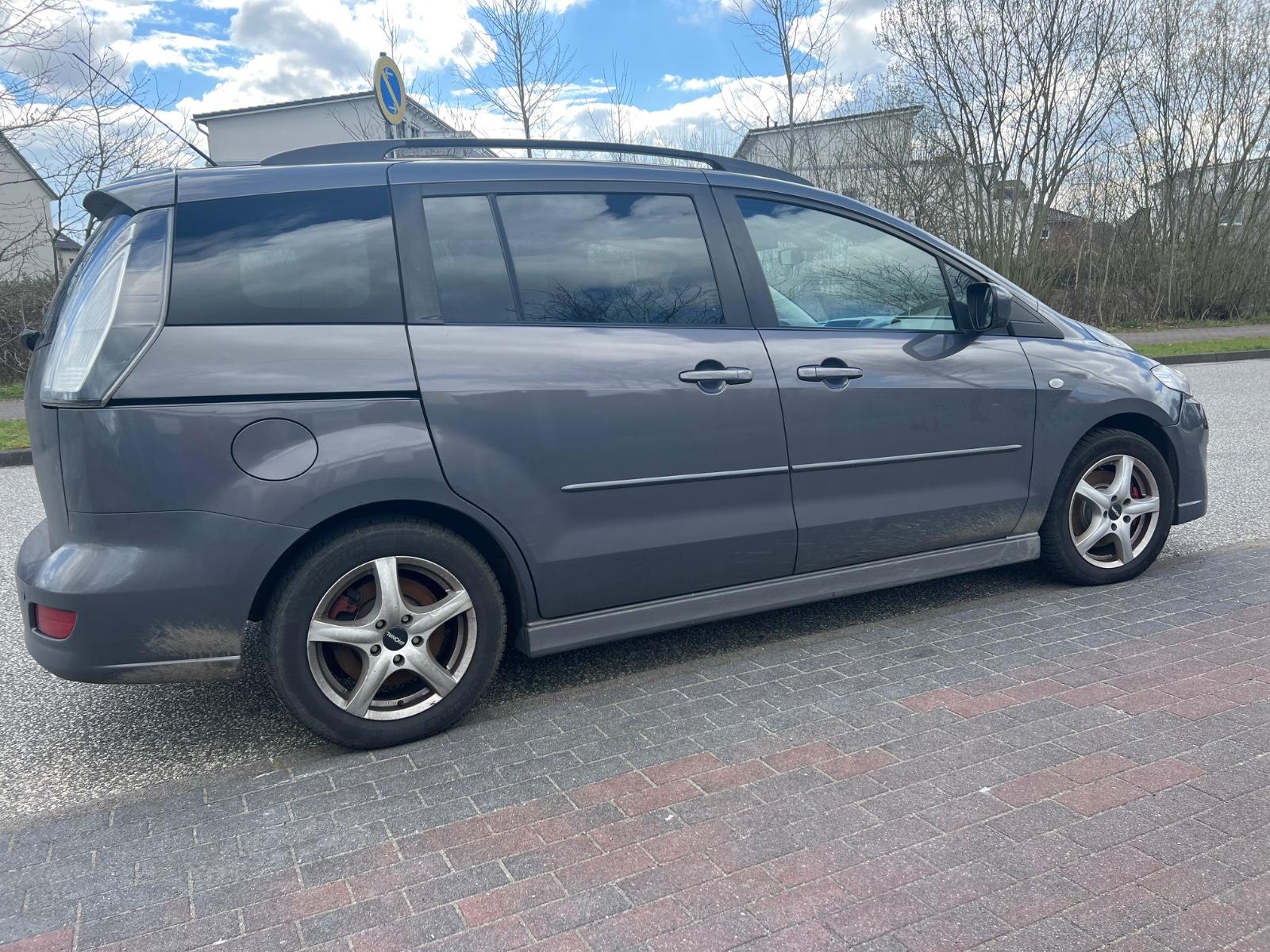Mazda 5 2009 — rear view