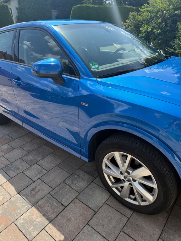 Image of Audi Q2