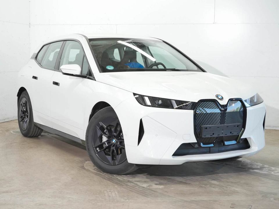BMW iX - Bild 2