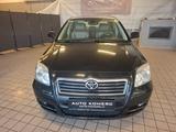 Toyota Avensis 2.0-l-VVT-i Executive - gebrauchte Toyota Avensis aus dem Jahr 2003