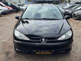 Peugeot 206 1.2 TÜV NEU*2 Hand*5 Gang*Zentralverieglung - Peugeot Gebrauchtwagen von 2000