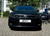 Volkswagen Tiguan Allspace 4Motion R-Line 7 Sitzer Garantie - VW Tiguan Allspace in Leipzig