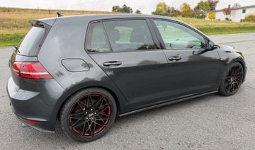 Volkswagen Golf - 10