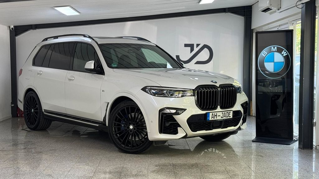 Image of BMW X7