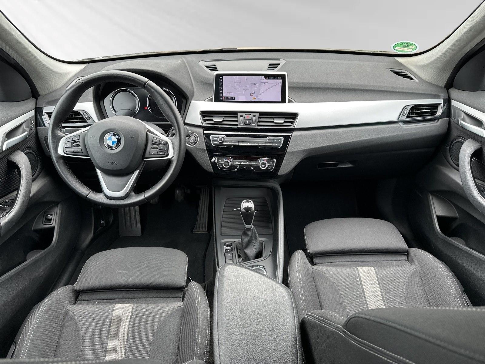 BMW X1 sDrive18i Adv. Sportsitze Navi Parkassist LED, миниатюра 8