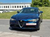 Alfa Romeo Giulia Super * 2-Zonen-Klima* Navi* - Alfa Romeo Giulia: Limousine, Super