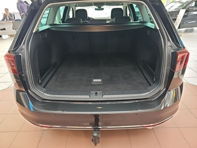 Fahrzeugabbildung Volkswagen Passat Variant 2.0 TDI DSG Elegance NAVI LED-MAT