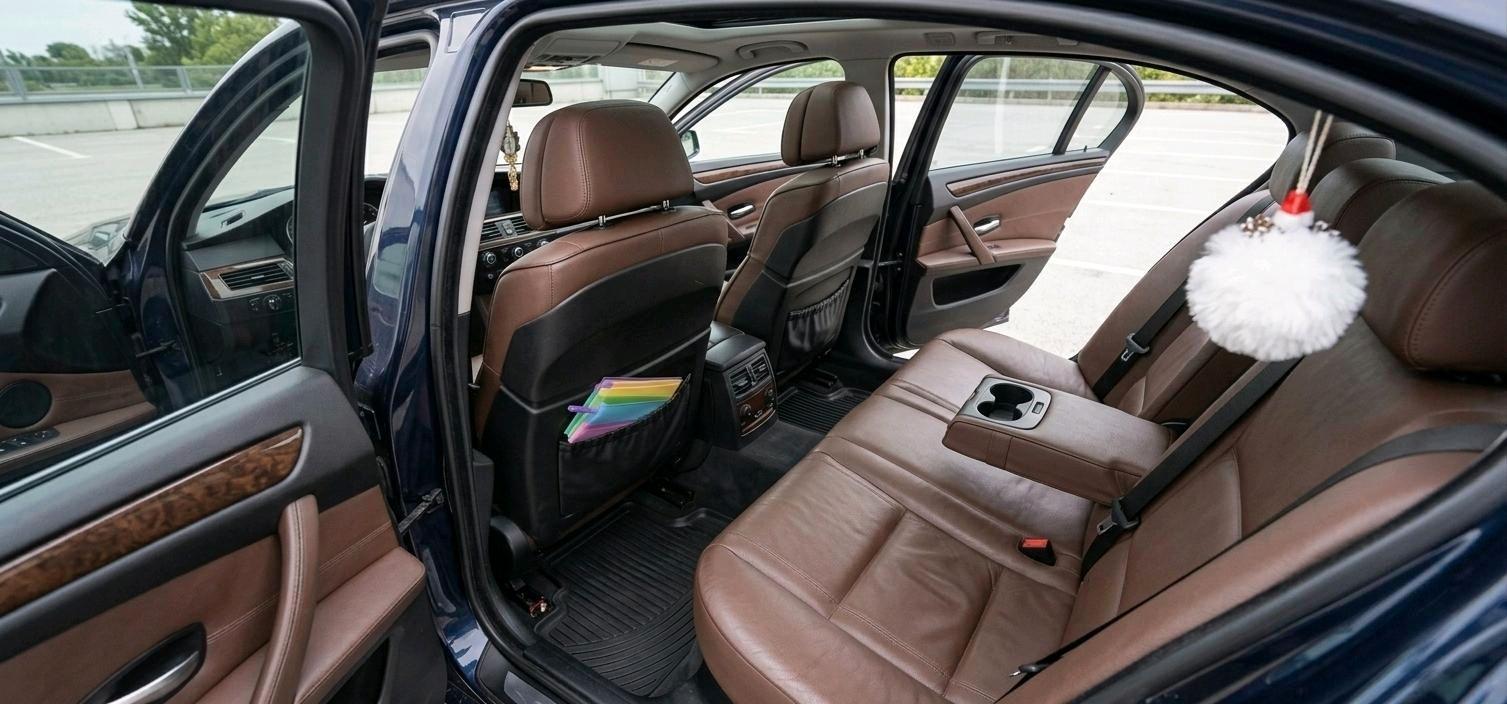 BMW 523 2009 — photo 15