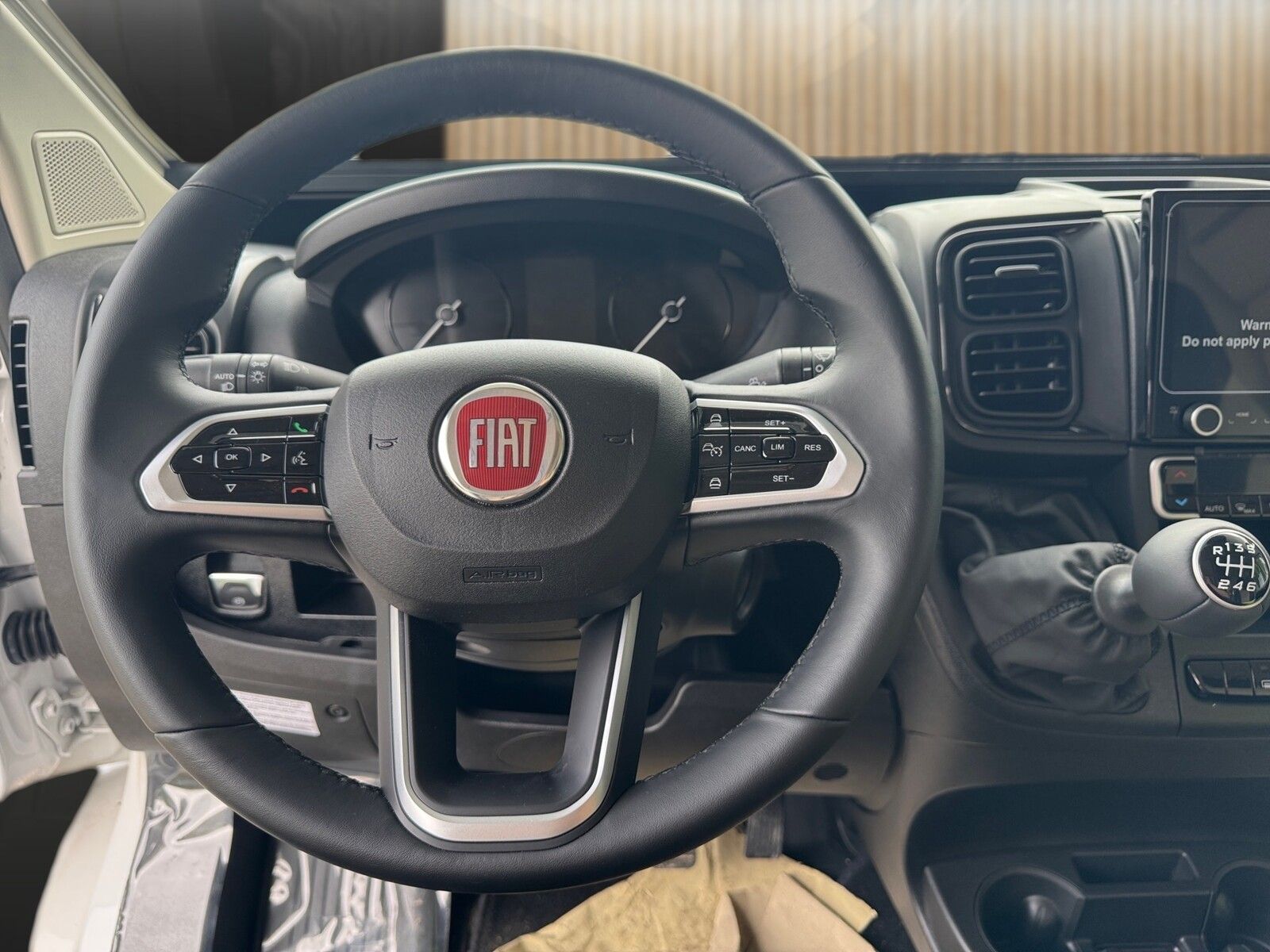 Fahrzeugabbildung Eura Mobil Activa One AO 650 HS Travel Plus/Mark./Fahrradt.