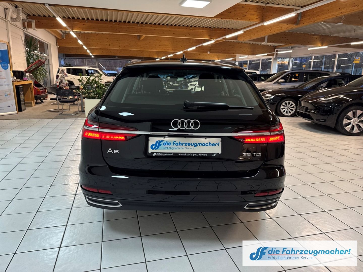 Fahrzeugabbildung Audi A6 Avant 35 TDI Navi LED ACC El. Heckklappe Mehr