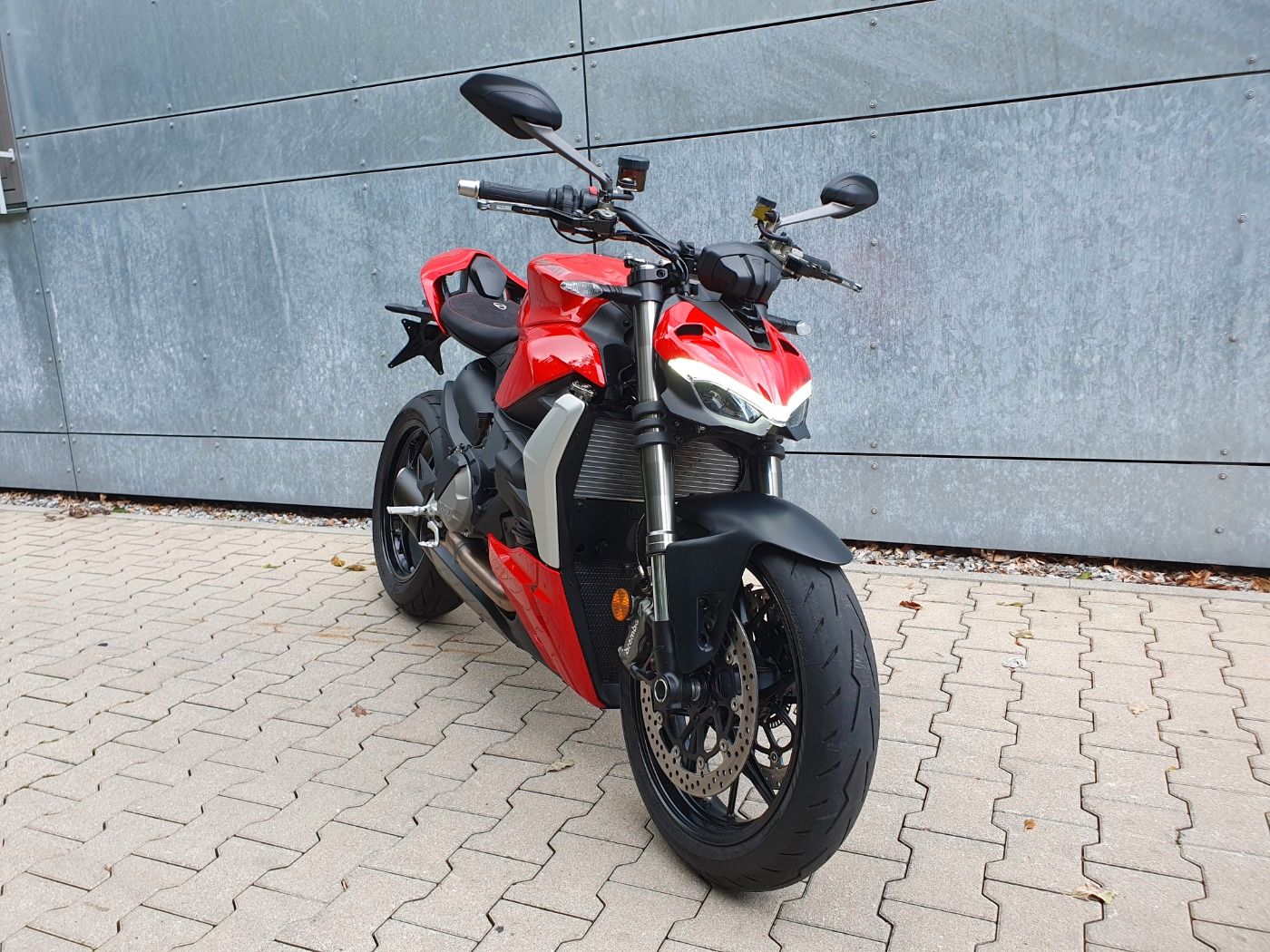 Fahrzeugabbildung Ducati Streetfighter V2