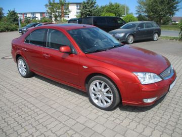 Ford Mondeo Ghia X Klimaa. + PDC + Xenon