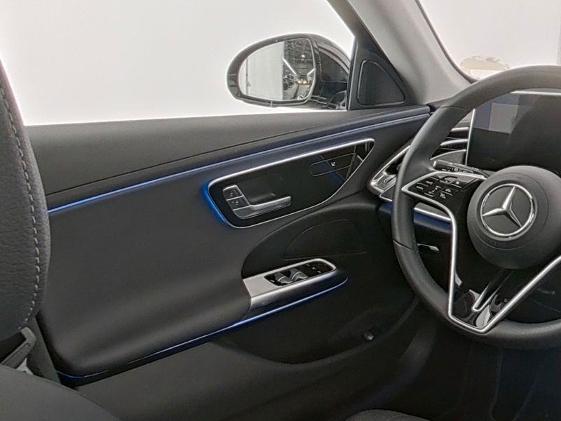 MERCEDES-BENZ E-Class 2026
