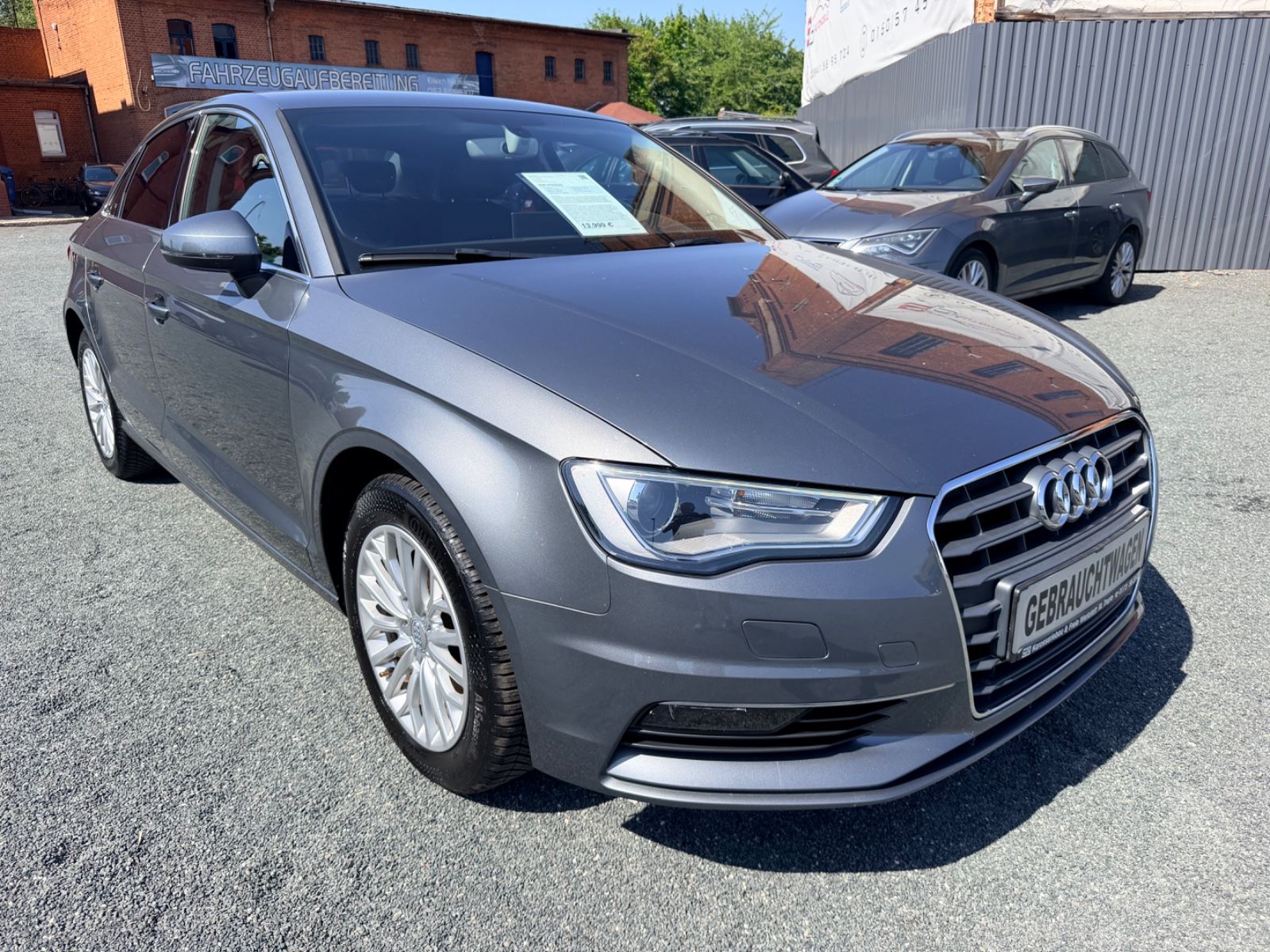AUDI A3 Limousine /Audi Sound-System / Navi/ Bi-Xenon