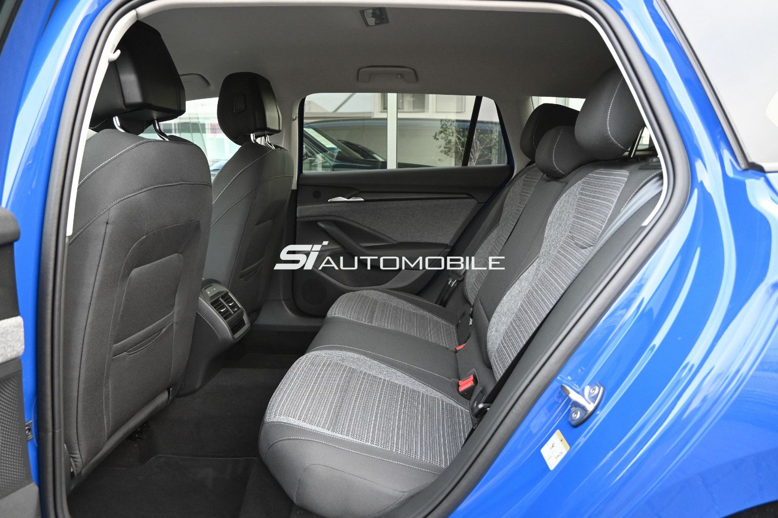 Fahrzeugabbildung SKODA Superb 2.0 TSI DSG Selection Combi 4x4 °ACC°AHK°