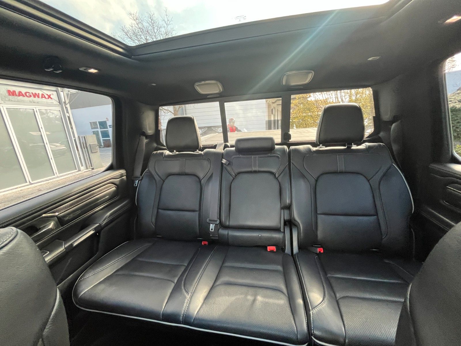 Fahrzeugabbildung Dodge RAM 1500 Limited *AHK*PANO*LPG*360°