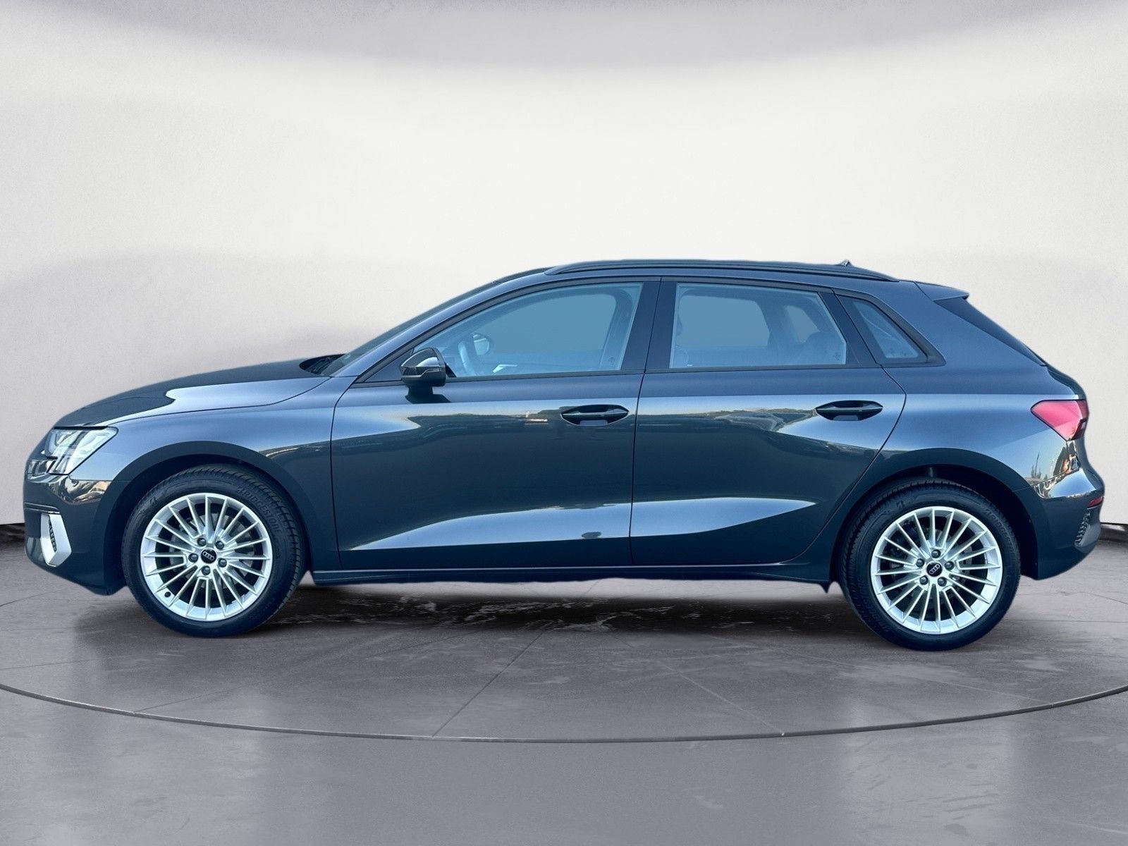 Audi A3 Sportback 30 TDI S-tronic advanced ACC Navi imagem 3