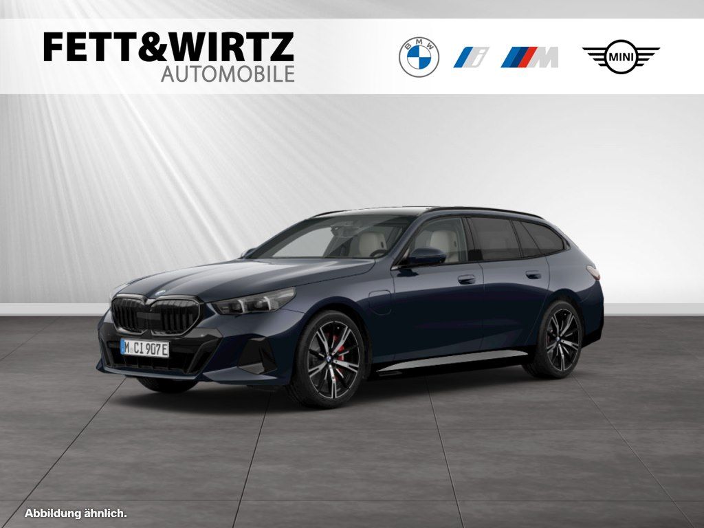 BMW 550e xDrive Touring M Sport Pro|AHK|Pano|20"LMR