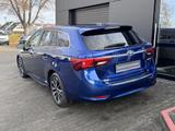 Toyota Avensis Touring Sports 1.8 Team D - Toyota Avensis mit Benzin-Antrieb