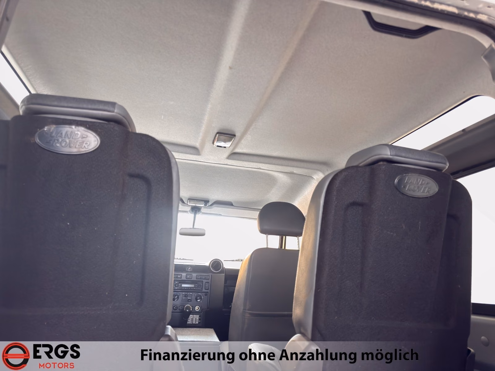 Land Rover Defender 90 TD4 122ch - 1 ère main - 4 Places -  Attelage - Carnet entretien