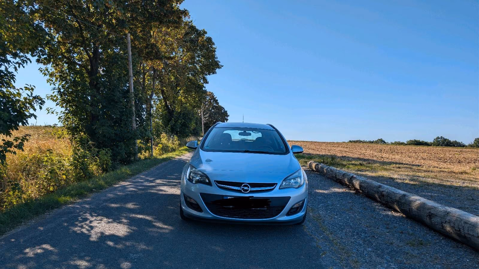 Opel Astra 2014 — rear view