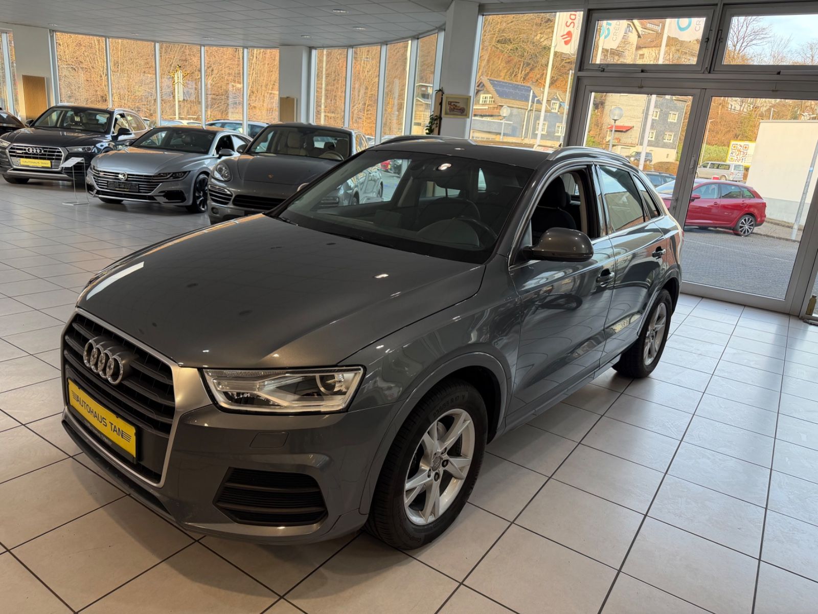 Fahrzeugabbildung Audi Q3 sport