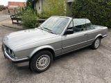 BMW 320I - BMW 320 aus 1988 mit Benzin-Antrieb: Cabrio, 320i