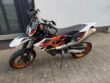 KTM 690 SMC-R - KTM SUPER MOTO