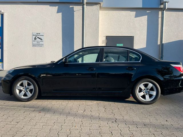 BMW 523 Baureihe 5 Lim. 523i/ 1 Hand