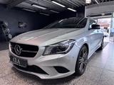 Mercedes-Benz CLA 220*URBAN*PANO*DISTRONIC*LEDER*KAMERA*COMAND - Mercedes-Benz CLA 220 in Essen