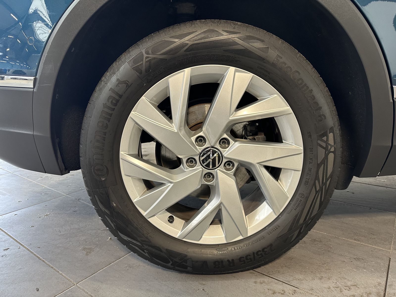 Fahrzeugabbildung Volkswagen Tiguan 2.0 TDI DSG Life 4Motion NAV+LED+ACC+AHK