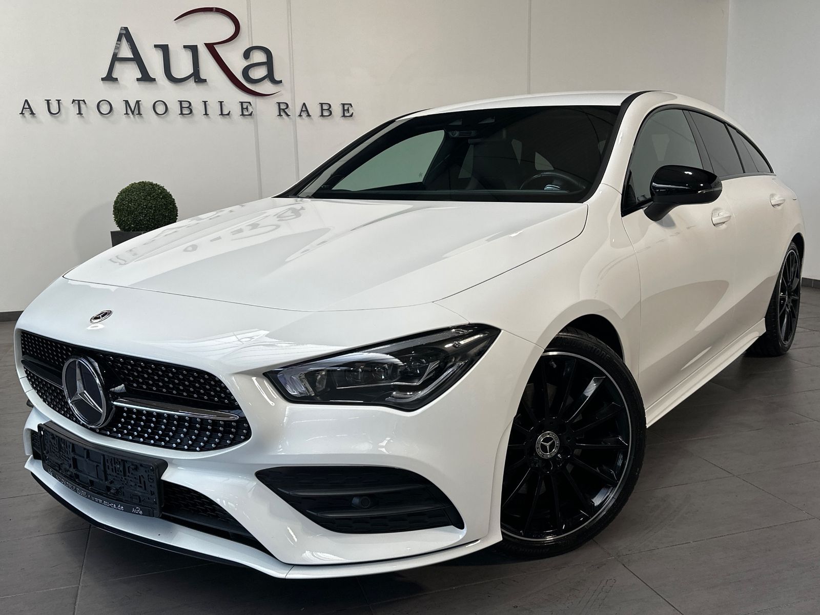 Fahrzeugabbildung Mercedes-Benz CLA 220 Shooting Brake d AMG Line Night-Paket