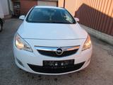 Opel Astra J Sports Tourer Design Edition - Opel Astra: Design