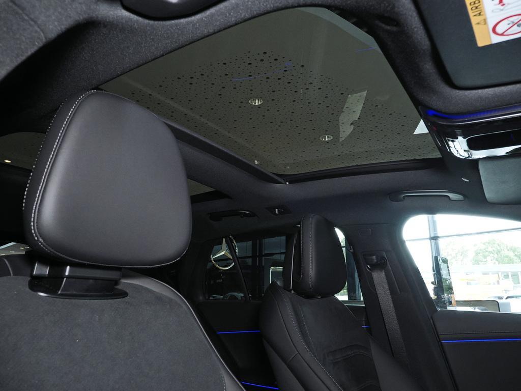 Mercedes-Benz E 220 d T AMG NIGHT PANO DISTRONIC 4D-SOUND