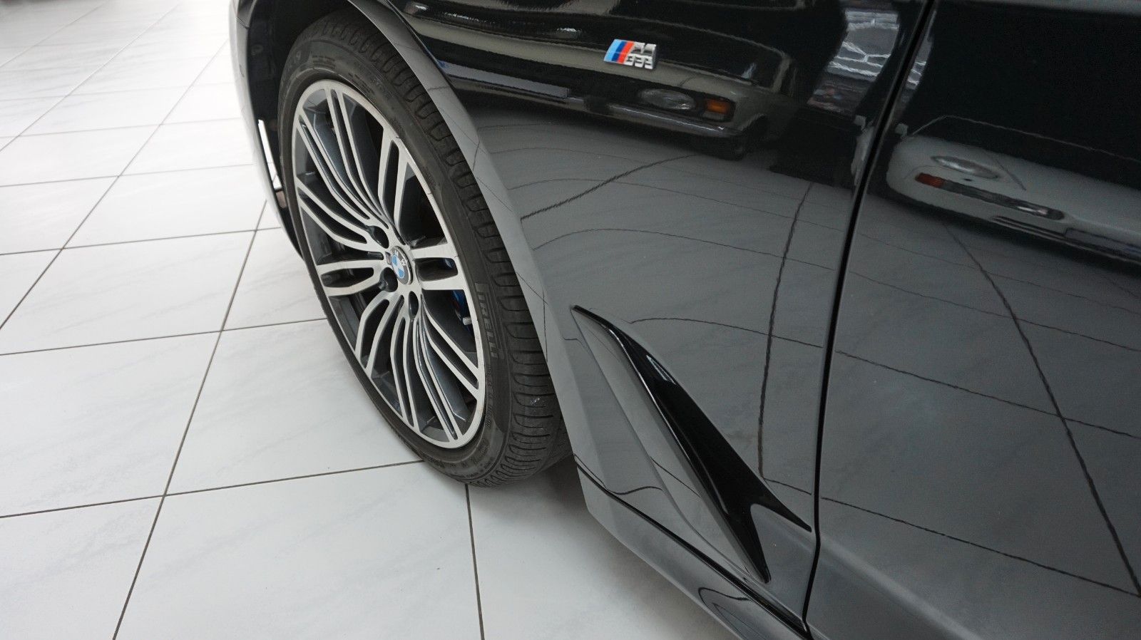 Fahrzeugabbildung BMW 5 Limousine 530 d M Sport Scheckheft gepflegt