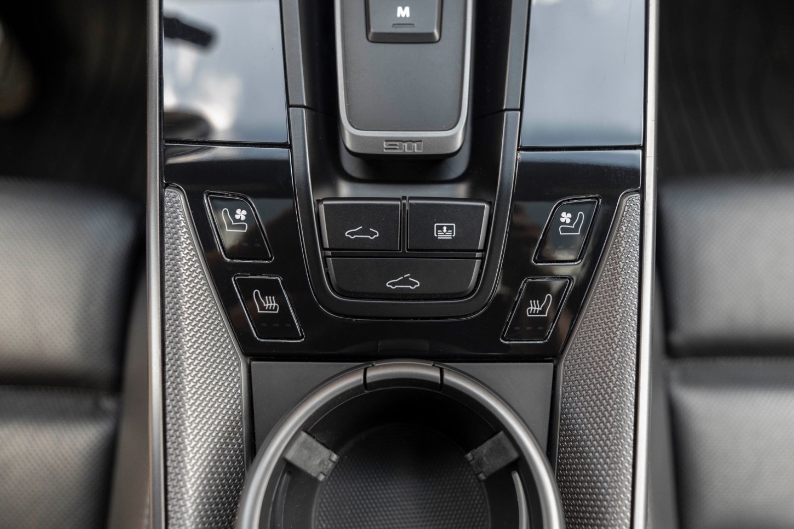 Fahrzeugabbildung Porsche 911 Carrera 992 BOSE SPORT-CHRONO PASM CARPLAY