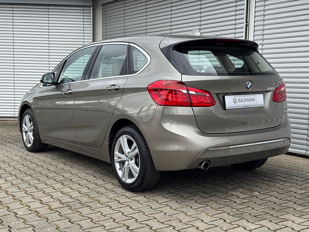2 Active Tourer 218 i Luxury Line *NAVI*PDC*