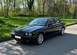 Jaguar XJ 8 4.2 Executive (X358)  - Jaguar XJ: 3.2