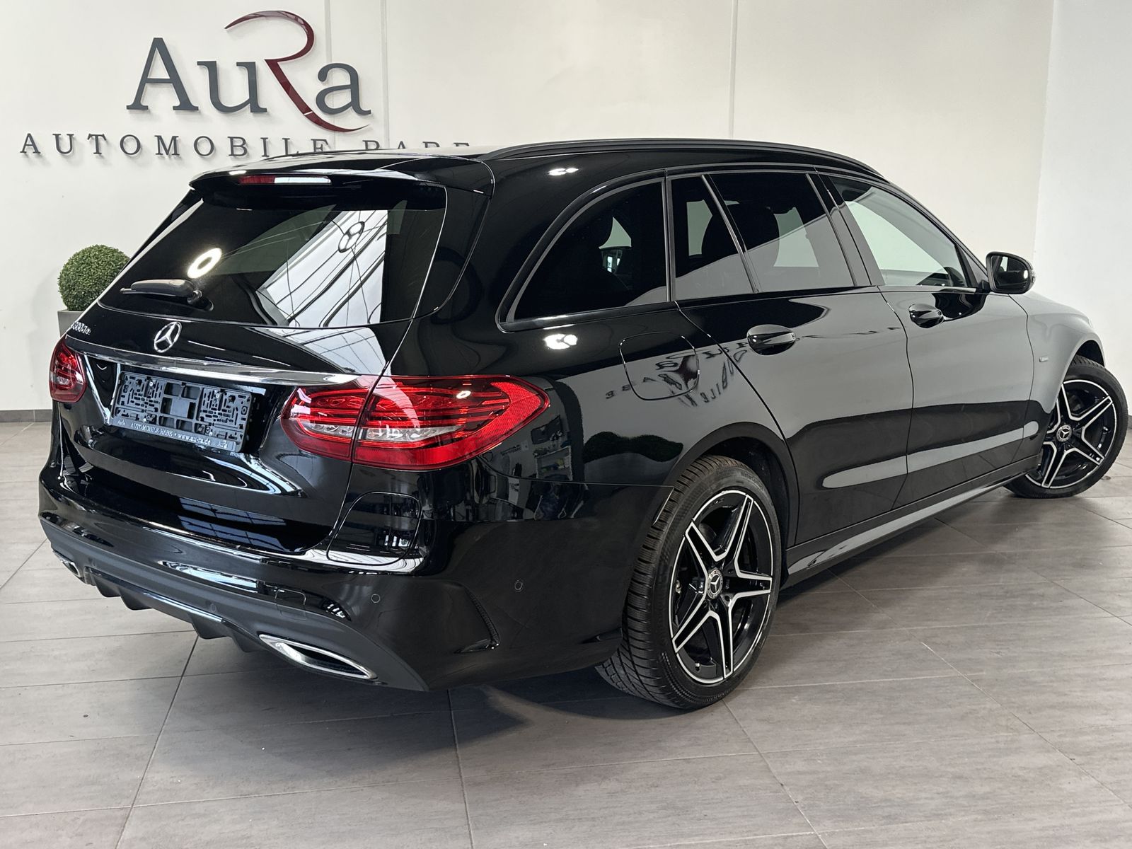 Fahrzeugabbildung Mercedes-Benz C 300de T AMG-Line NAV+LED+KAM+BURMESTER+CARPLAY