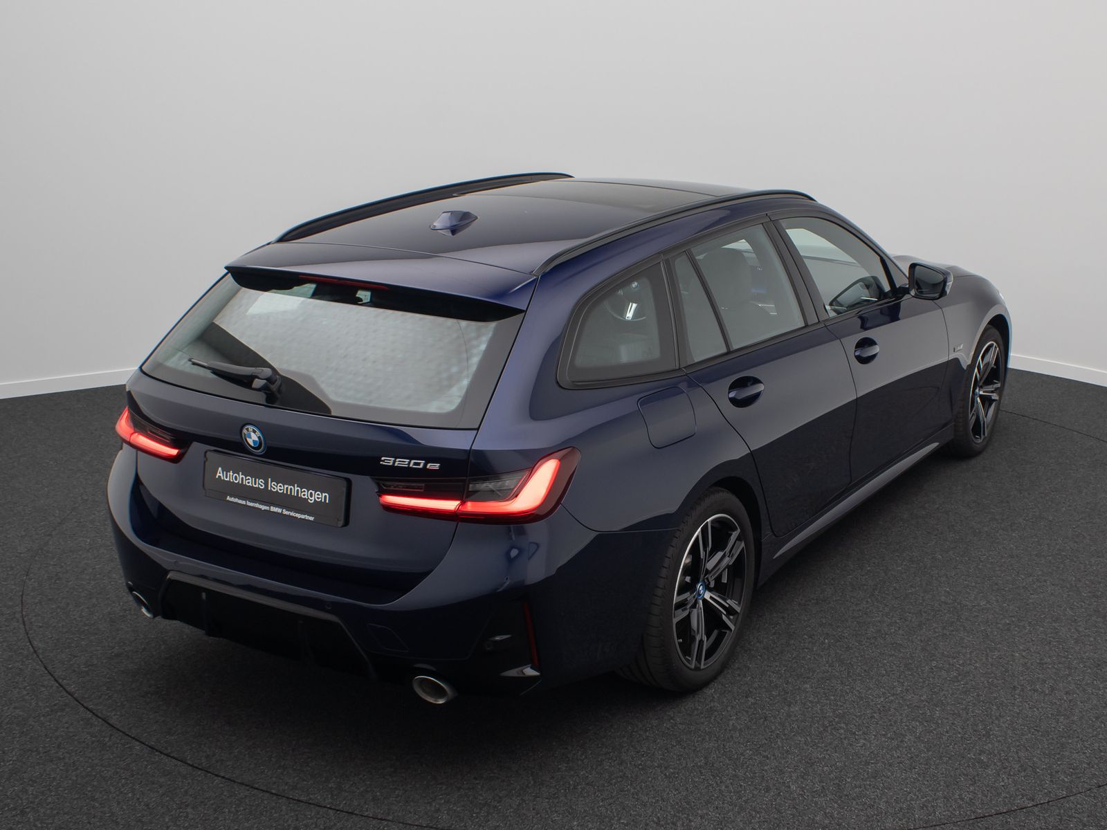 Fahrzeugabbildung BMW 320e M Sport AHK Panorama Stop&Go DAB H/K 18Zoll