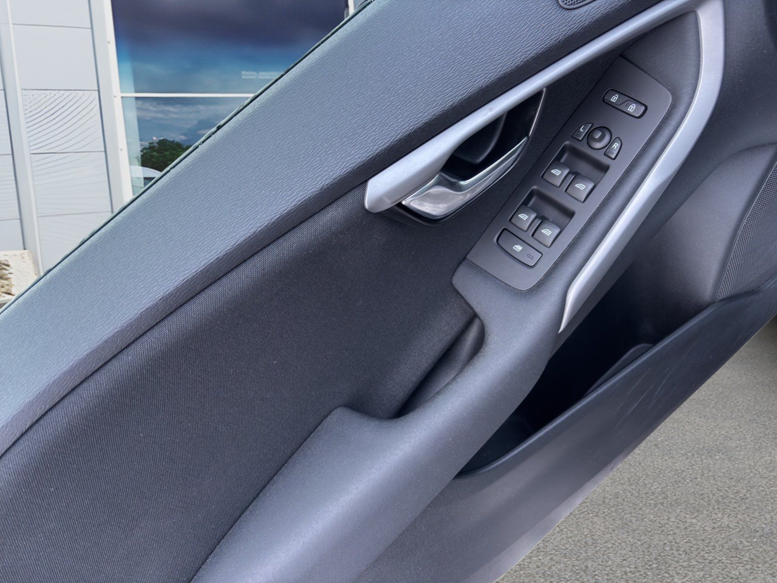 Fahrzeugabbildung Volvo V40 Basis