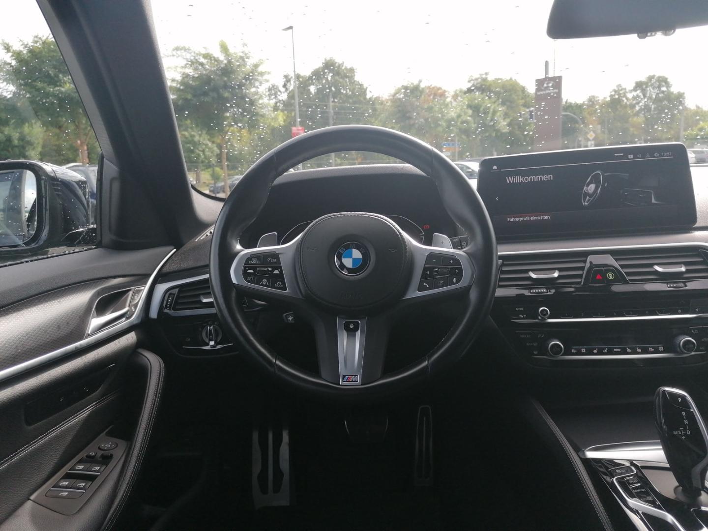 BMW 530 i xDrive Touring M Sportpaket Luftfederung S